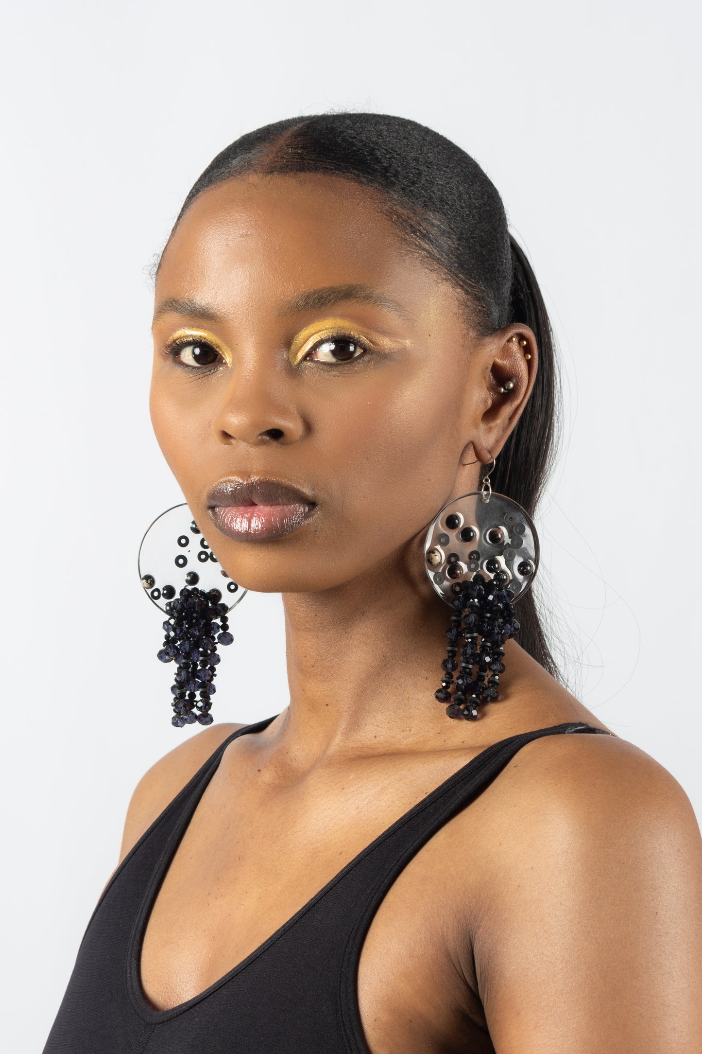 The Dynamism Earrings - Black